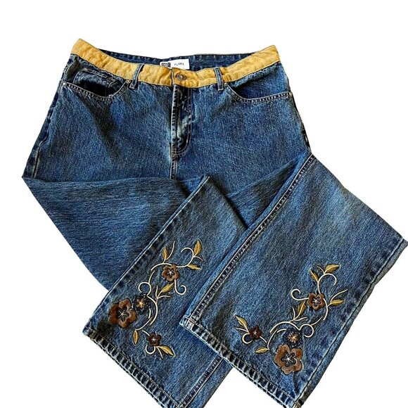 Faded Glory Denim - Vintage Faded Glory FLARE Blue jeans floral embroidered tan accent belt Missy 14